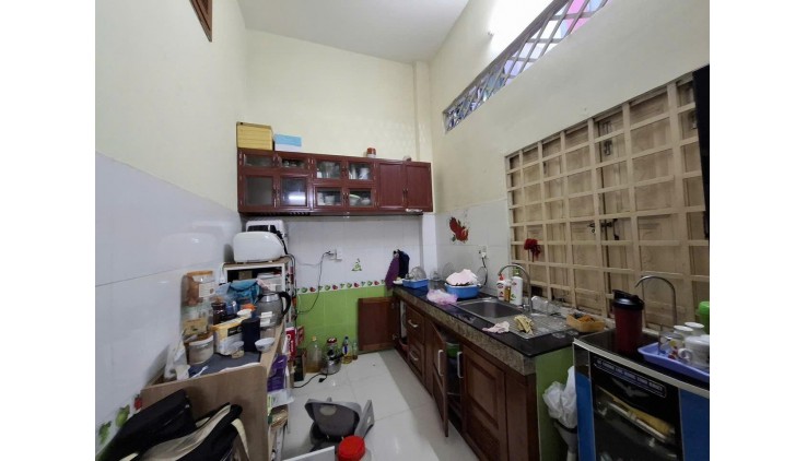 GIÁP QUẬN 10 - BA GÁC THÔNG - HƠN 50M RA XE HƠI - 36M2 - CHỈ NHỈNH 4 TỶ