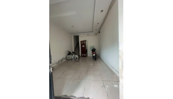 NHÀ 2 MẶT TIỀN ĐƯỜNG Q4 
NGANG 4 DÀI 8 
ĐÚC 5 TẤM 
CÓ 7 TỶ HƠN