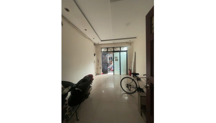 NHÀ 2 MẶT TIỀN ĐƯỜNG Q4 
NGANG 4 DÀI 8 
ĐÚC 5 TẤM 
CÓ 7 TỶ HƠN