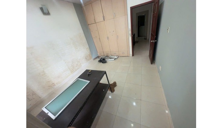 NHÀ 2 MẶT TIỀN ĐƯỜNG Q4 
NGANG 4 DÀI 8 
ĐÚC 5 TẤM 
CÓ 7 TỶ HƠN