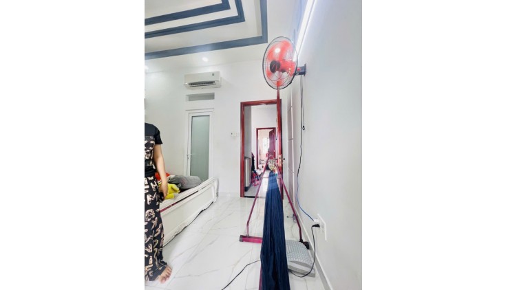 Siêu Phẩm Đ số 3 BHH giáp Tân Phú hẻm xe hơi vào nhà 56m2,2Tầng Nhỉnh 4tỷ