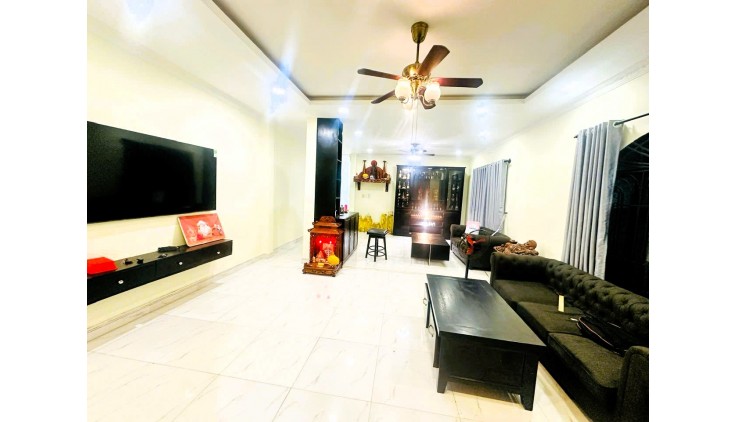 Bán nhà 170m2, 2 tầng, 3 pn, sổ hồng hoàn công, 9.8 tỷ - đường 41, Linh Đông
