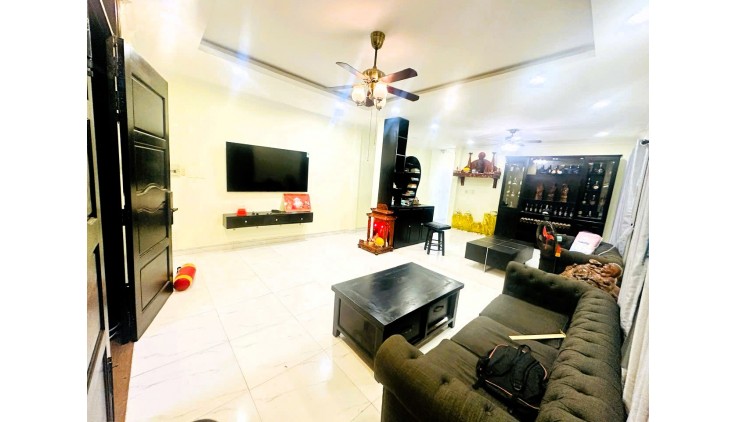 Bán nhà 170m2, 2 tầng, 3 pn, sổ hồng hoàn công, 9.8 tỷ - đường 41, Linh Đông