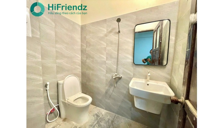 Đang trống căn hộ 1PN sân thượng siêu to khổng lồ cho thuê giá 5tr
