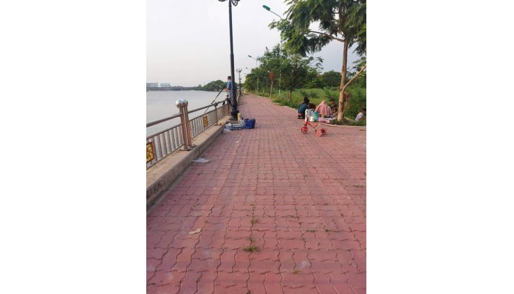 ĐẤT ĐẸP - GIÁ TỐT - Cần Bán Đất VUÔNG VỨC - VIEW SÔNG SÀI GÒN- HẺM XE HƠI-  KHU NHÀ PHỐ NỘI BỘ