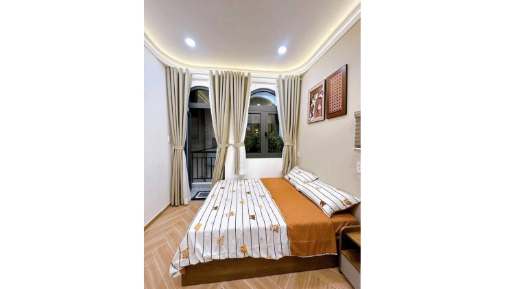 Nhà đẹp 3 tầng, Thích Quảng Đức P5 Phú Nhuận chỉ 4.15 tỷ TL