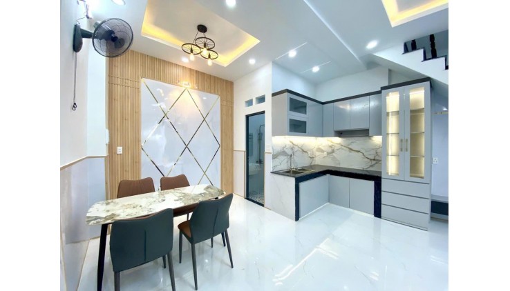 NHỈNH 3 TỶ - NHÀ SIÊU ĐẸP - 40M2 - 2 TẦNG - SÁT MẶT TIỀN ĐƯỜNG QUẬN 12