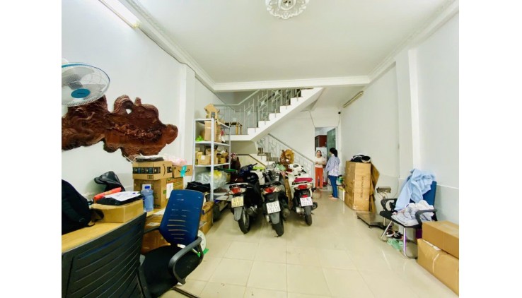 HXH  thông - 3 tầng BTCT - lô góc 50m2 - dòng tiền ổn định 11tr/tháng - Phường 15 Gò Vấp - chỉ nhỉn 6 tỷ