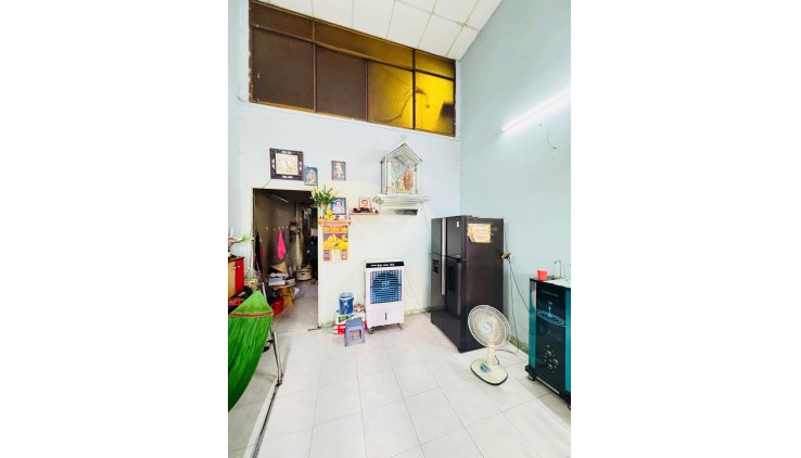 Bán nhà Mặt tiền Tân Hương, gần Văn Cao - Chợ Tân Hương, 4x14m, 2 Tầng cũ, 9.99 tỷ