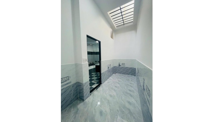 Đất đẹp- giá tốt cần bán nhanh lô đất tặng kèm nhà cấp 4 vị trí tại quận 12, TPHCM