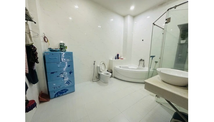 Bán nhà HXH 8m Lê Thúc Hoạch - Nguyễn Sơn, gần Tân Hương, 4.2x11m, 4 Tầng, 6.5 tỷ.