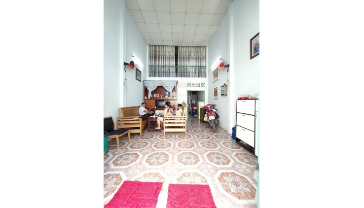 Hàng Thơm Gấp bán nhà Tân Kỳ Tân Quý hẻm xe hơi sát mặt tiền 80m2,2 Tầng Nhỉnh 4 tỷ