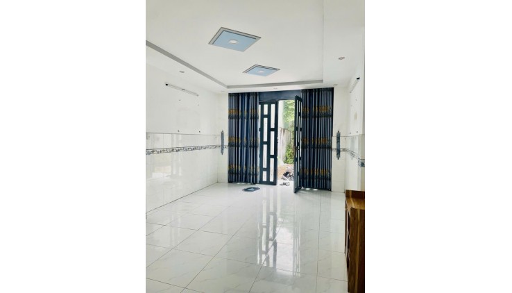 HIỆP THÀNH Q12 - HƠN 2TỶ - HẺM XE HƠI  - 2 TẦNG 3 PHÒNG NGỦ - TƯƠNG LAI 2 MẶT TIỀN.