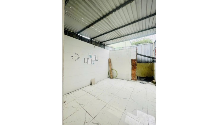 HIỆP THÀNH Q12 - HƠN 2TỶ - HẺM XE HƠI  - 2 TẦNG 3 PHÒNG NGỦ - TƯƠNG LAI 2 MẶT TIỀN.