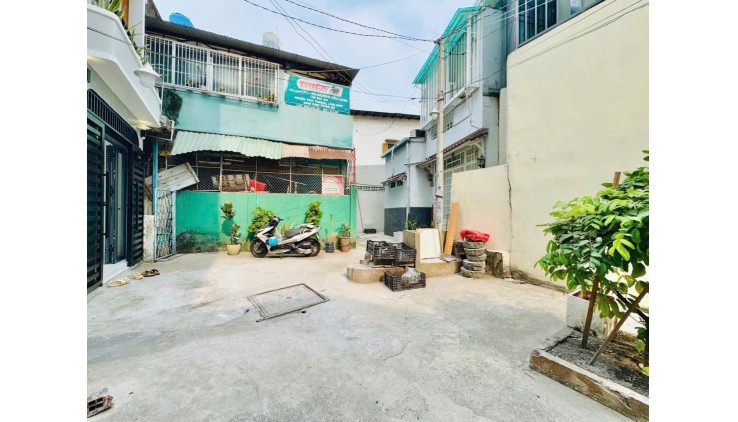 4.75 tỳ- 44m2- bán nhà 2 tầng mới full NT- 4PN ngay ngã 5 Bình Hòa- Nơ Trang Long