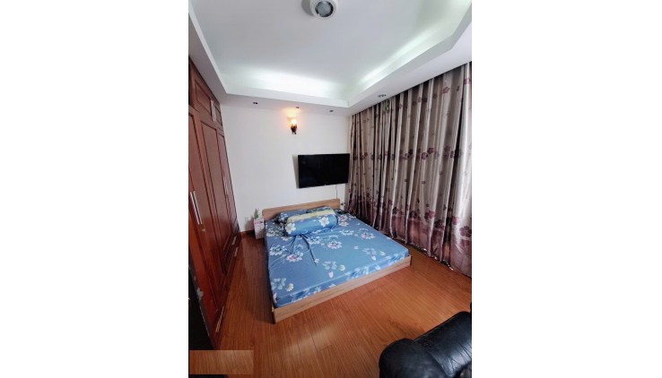 Bán nhà HXH 6m Quang Trung, ngay Vincom Quang Trung, DT: 7x14.5m, 4 tầng, 11.9 tỷ.