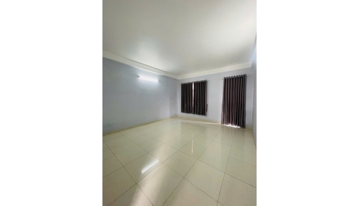 Bán nhà Hẻm nhựa 8m Bàu Bàng - Cộng Hòa, K300, DT: 4.2x19m, 5 Tầng - 7PN, 12.8 tỷ.