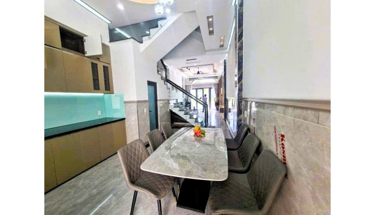 Bán nhà mới 4 tầng 63m2 Quốc Lộ 13, Hiệp Bình Phước, 7.7 tỷ, sổ hồng hoàn công