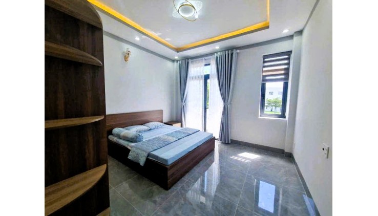 Bán nhà mới 4 tầng 63m2 Quốc Lộ 13, Hiệp Bình Phước, 7.7 tỷ, sổ hồng hoàn công