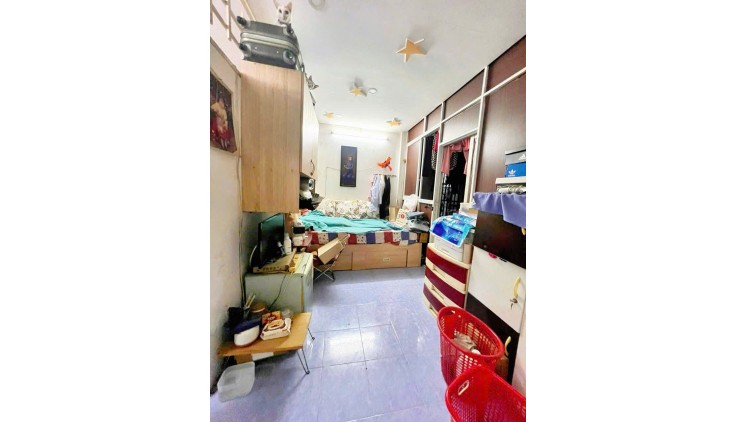 BÁN NHÀ KHU DÂN CƯ Q4 
NGANG 4.1 NỞ THẦN TÀI 7 M DÀI 4.65 M 
2T HƠN 2 TỶ