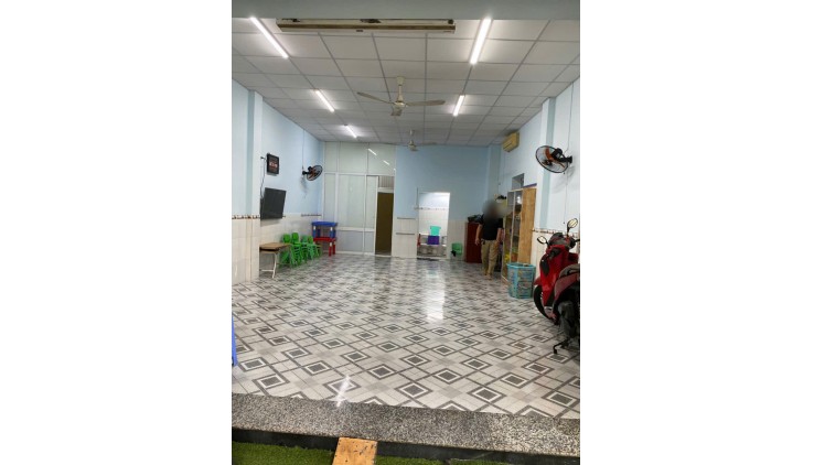 Bán nhà MTKD ngay Gò Xoài quận Bình Tân dtcn 189m2- 12  x 17 chỉ 15.5 tỷ tl