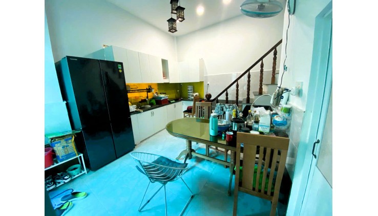 Bán nhà 2 mặt tiền đường 6, Linh Tây, 56m2, 2 tầng, 5 tỷ, sổ hồng hoàn công