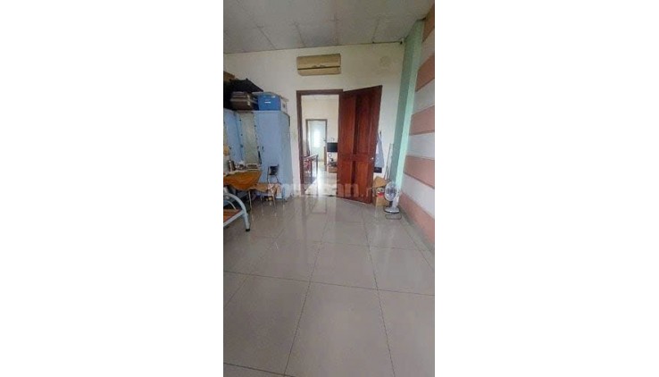 Cần bán nhà mặt tiền đường lớn ,đông dân cư, gần uỷ nhân dân phường An Phú Đông. Q12