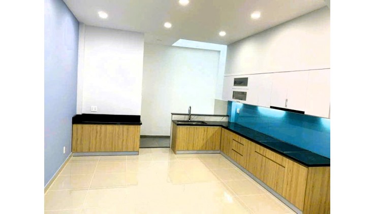 Bán nhà mới 3 tầng 84m², 3PN, sổ hồng hoàn công, 8.8 tỷ - đường 7, Linh Trung