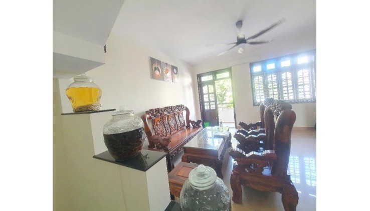 Bán nhà mặt phố Hoàng Diệu 2, Linh Chiểu, Thủ Đức - 14.5  107m², 4 tầng, 4PN, 3WC,