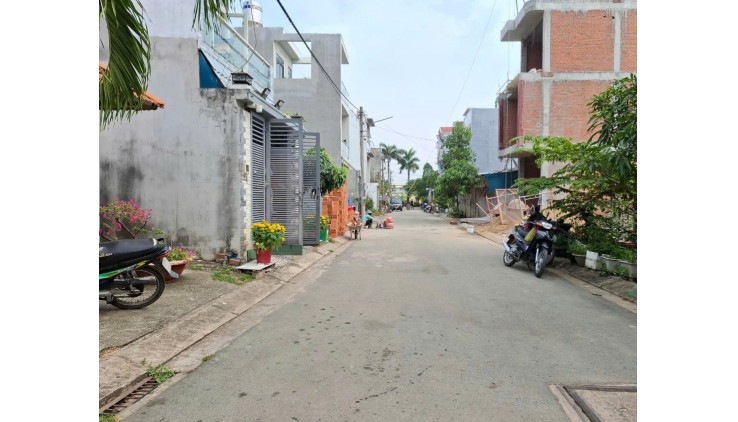 ĐẤT PHÂN LÔ LONG BÌNH Q9 CẦN BÁN GẤP. 69.4M VUÔNG ĐẸP. CHỈ HƠN 3 TỶ. TL