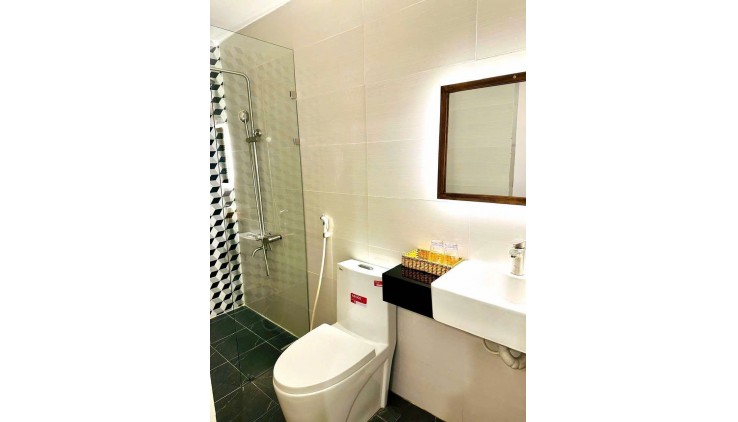 Siêu Phẩm Khách Sạn mặt tiền đường Bình Thành 207m2,2Tầng dòng tièn 50tr/th 8 tỷ