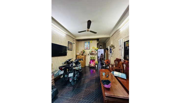 Bán Gấp nhà Tây Thạnh  Tân Phú hẻm 4m giáp Tân Bình 68m2,2 Tầng BTC 5 tỷ