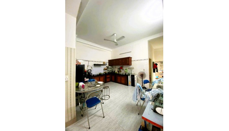 Bán nhà 2 tầng đẹp, 110m², hẻm xe tải, 9.2 tỷ - đường 4, Trường Thọ