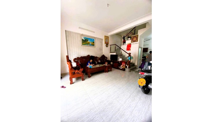 Bán nhà 2 tầng đẹp, 110m², hẻm xe tải, 9.2 tỷ - đường 4, Trường Thọ