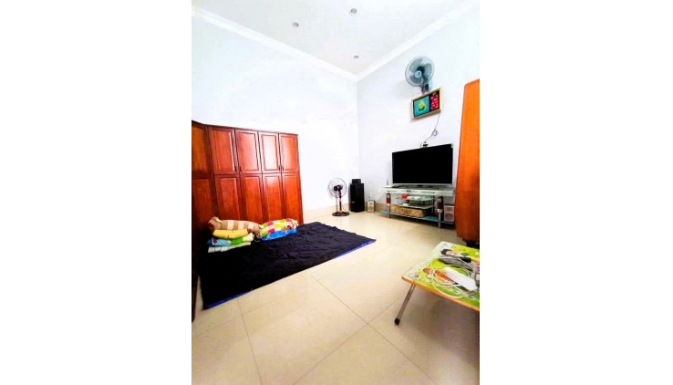 Bán nhà 61m2, 3 tầng, TN 80tr/năm, xe hơi vào nhà, 5 tỷ - đường 6, Linh Xuân - ngang 5m