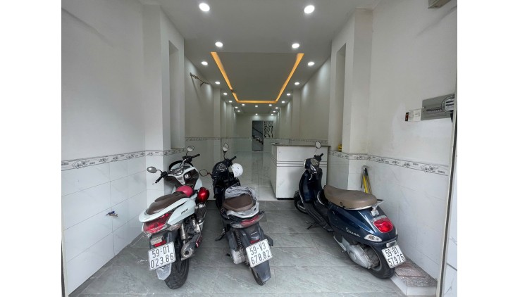 Quận Tân Bình ! MB CHO THUÊ GIÁ RẺ LẮM ! NHANH CÒN MT đường lớn khu kinh doanh sầm uất, Tel : 0903908380 ( chính chủ )