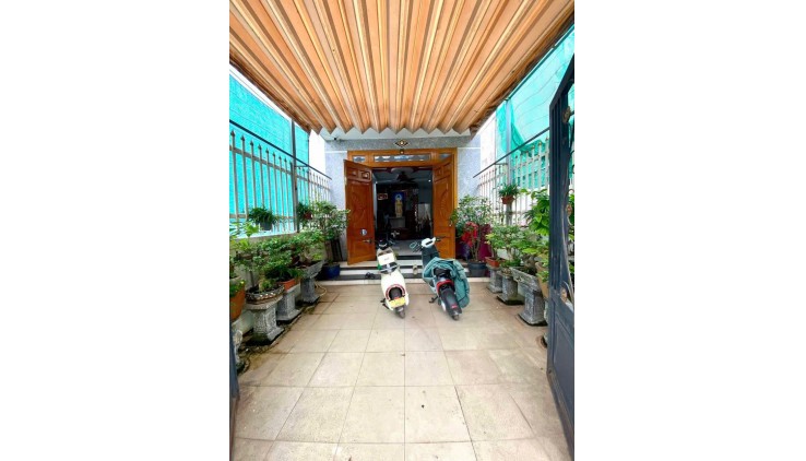 4 TẦNG MÁI THÁI KIỂU ÂU - HXH QUAY ĐẦU - NGAY CHỢ HẠT ĐIỀU  - 95M2 - NHỈN 5Đ