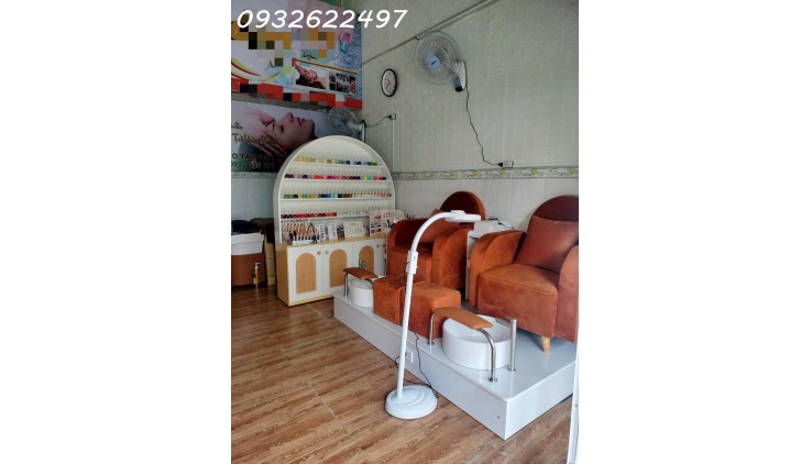 Cần sang tiệm Nails Mặt tiền đường Huỳnh Thị Hai Địa chỉ:  đường Huỳnh Thị Hai, P Tân Chánh Hiệp, Quận 12TP Hồ Chí Minh