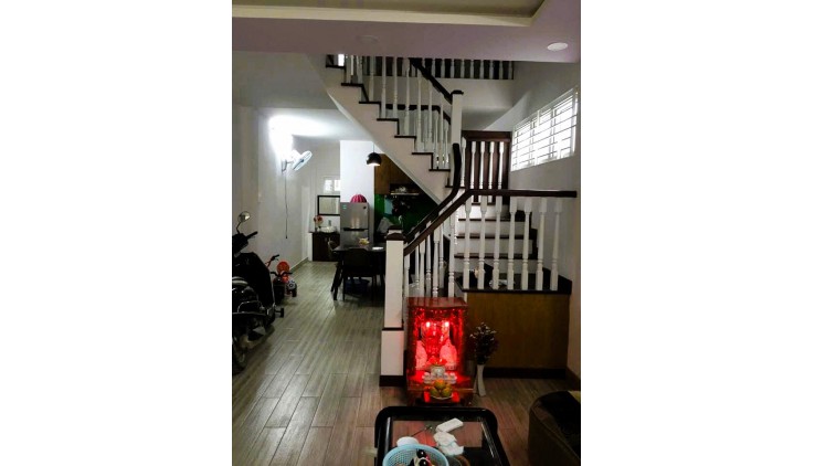 Bán nhà 2 tầng, 40m², 2PN, 4.2 tỷ - đường 38, Linh Đông, sổ hồng riêng