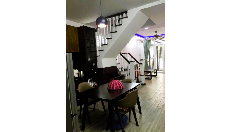Bán nhà 2 tầng, 40m², 2PN, 4.2 tỷ - đường 38, Linh Đông, sổ hồng riêng