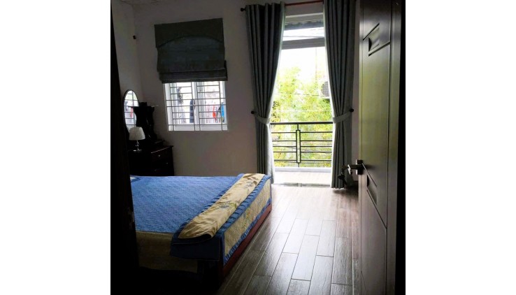 Bán nhà 2 tầng, 40m², 2PN, 4.2 tỷ - đường 38, Linh Đông, sổ hồng riêng