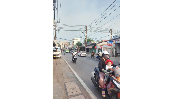 Cần bán gấp nhà gò cát phú hữu quận 9. 265m. ngang khũng 13.8m. kinh doanh đỉnh. 10.5 tỷ. bớt lộc.