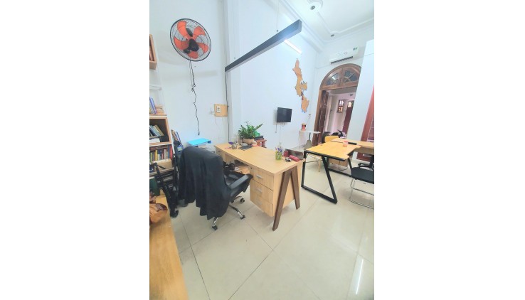 Cho thuê mặt bằng trệt làm Văn phòng/Logistics/Shop online giá 12tr