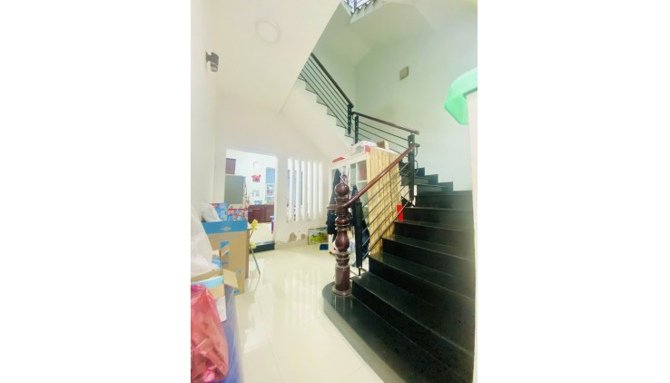 BÁN NHÀ NGUYỄN SUÝ TÂN PHÚ- 4.2m x 20m, HXH SÁT MẶT TIỀN- CHỈ 9.5 TỶ