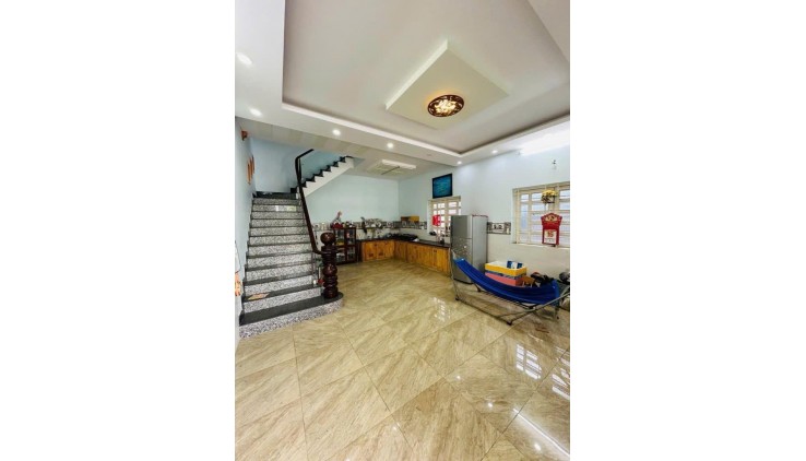 ĐƯỜNG XE TẢI, LINH XUÂN 3 TẦNG. 159M. NGANG 6.8M Ở VÀ KINH DOANH ĐỀU TỐT, CÓ DÒNG TIỀN. 11 TỶ.