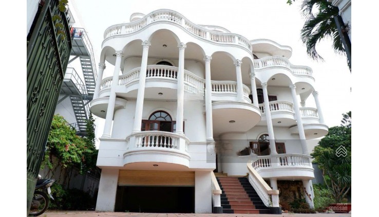 Chính chủ cho thuê Villa mặt tiền số 9 Đặng Hữu Phổ, phường Thảo Điền, Quận 2, thành phố Hồ Chí Minh.