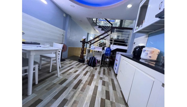 BÁN NHÀ GÒ VẤP, SÁT MẶT TIỀN, 59M2, 4 TẦNG, HXH, NHỈNH 5 TỶ.