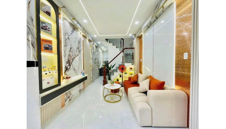 Bán nhà 2 tầng, 31m², 3.92 tỷ, Gò Vấp, Nguyễn Văn Khối