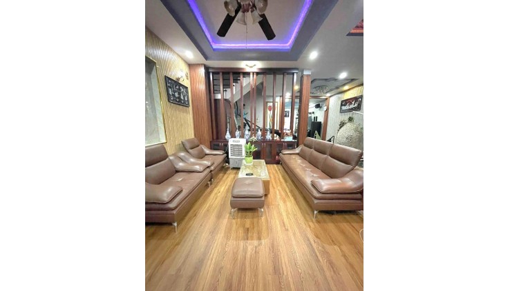 Mặt tiền Dương Bá Trạc 15x55 825m2 chỉ 200 tỷ