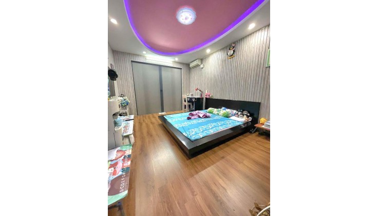 Mặt tiền Dương Bá Trạc 15x55 825m2 chỉ 200 tỷ